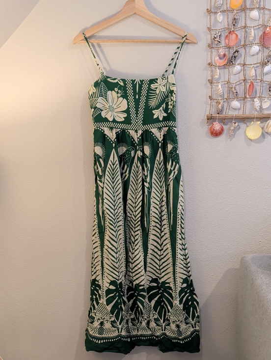 FARM Rio Dresses & Skirts - FARM Rio Green and Cream Tropical Dress with Spaghetti Straps